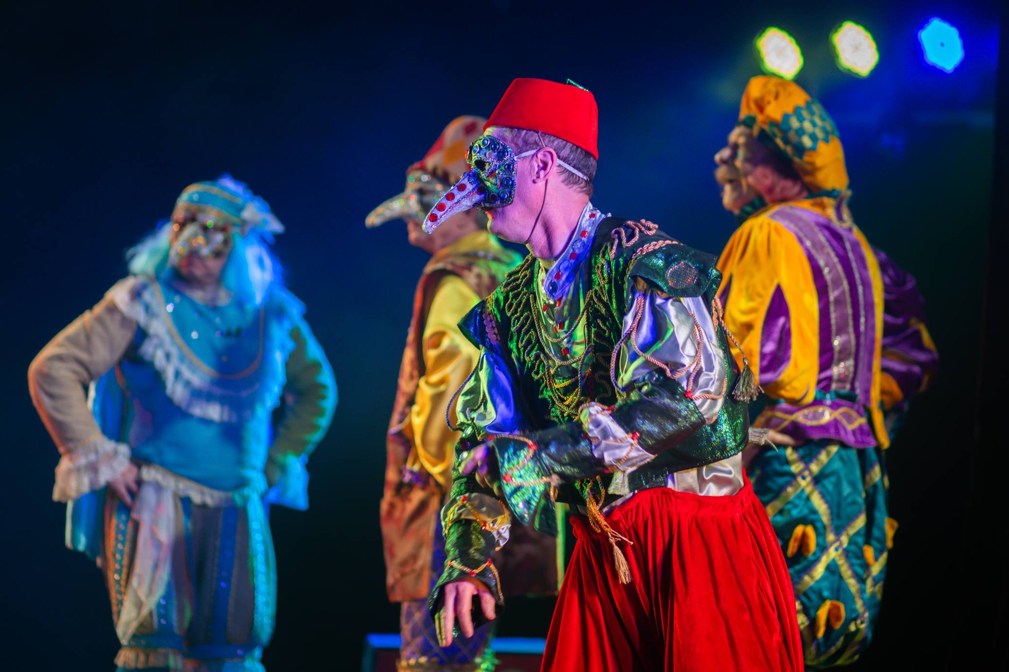 Маски-Шоу на сцене